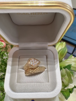 Luxurious 18K Gold Diamond Ring Perfect For Your Special Occasions Diamond Jewelry