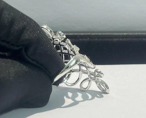 독점적인 브랜드 개인화와 함께 주문 제작 고급 보석