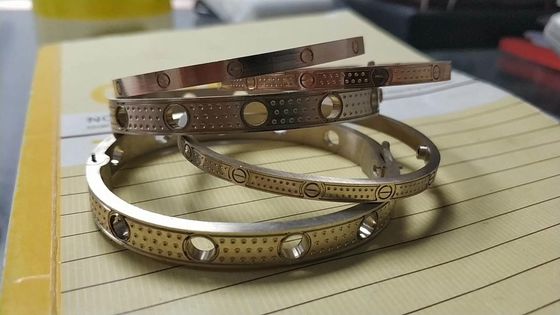 OEM 18k 고금 보석 중국 공장 사용자 지정 브랜드 보석 장착 및 설정