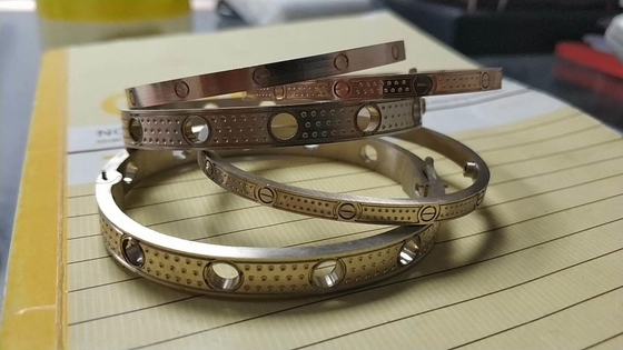 OEM 18k 고금 보석 중국 공장 사용자 지정 브랜드 보석 장착 및 설정