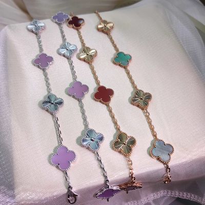 럭셔리 18K 골드 다이아몬드 주얼리 귀걸이, 뛰어난 반짝임으로 개인 스타일을 향상시킵니다.