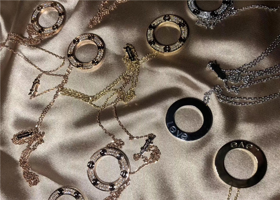 0.34ct B7058000 다이아몬드 포장 18k 흰 금 목걸이 브랜드 복제 보석